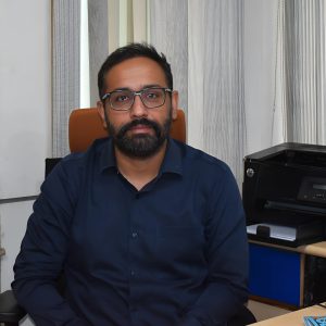 Dr Manish's Picture